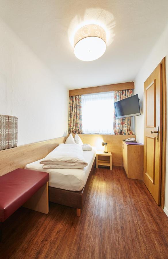 Hotel Alpina Saalbach-Hinterglemm Exterior foto